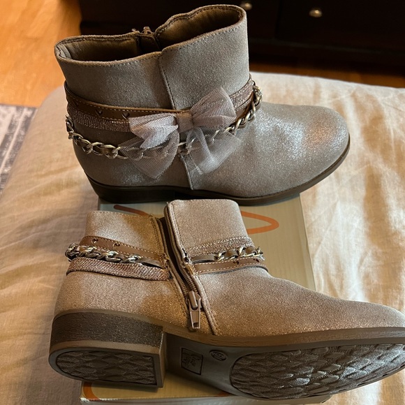 NWT Crown Vintage Shanley bootie-kids/womens - Picture 2 of 7